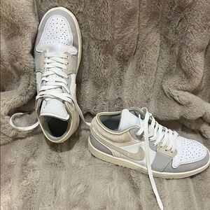 Nike White and Cream Athletic Shoes